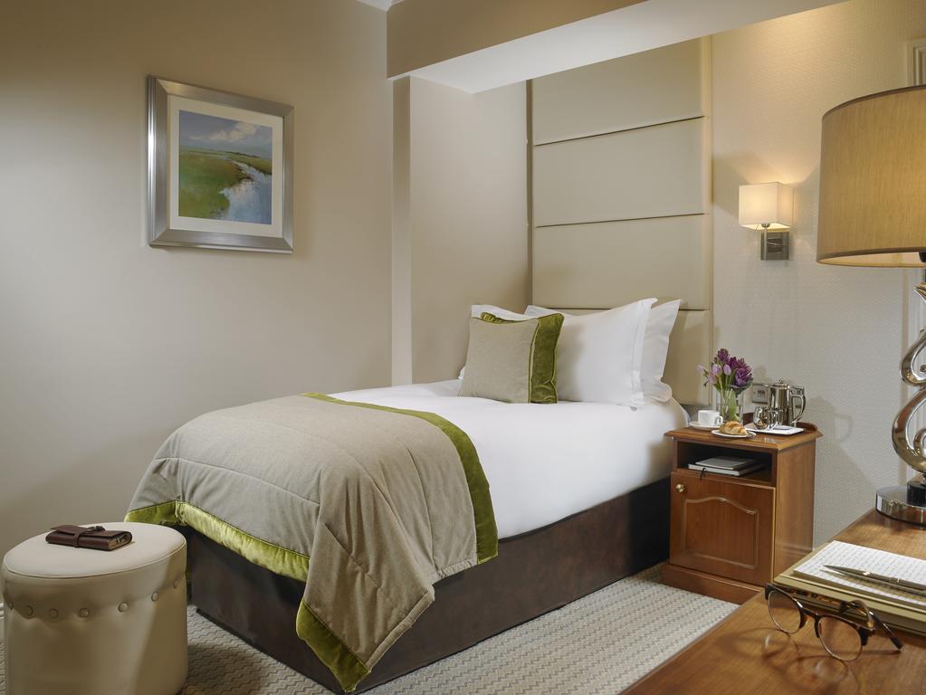 Hotel Buswells
